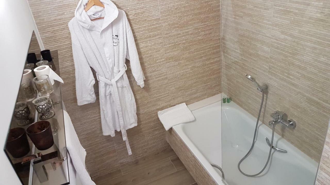 Artmonia Otel Castalla Dış mekan fotoğraf